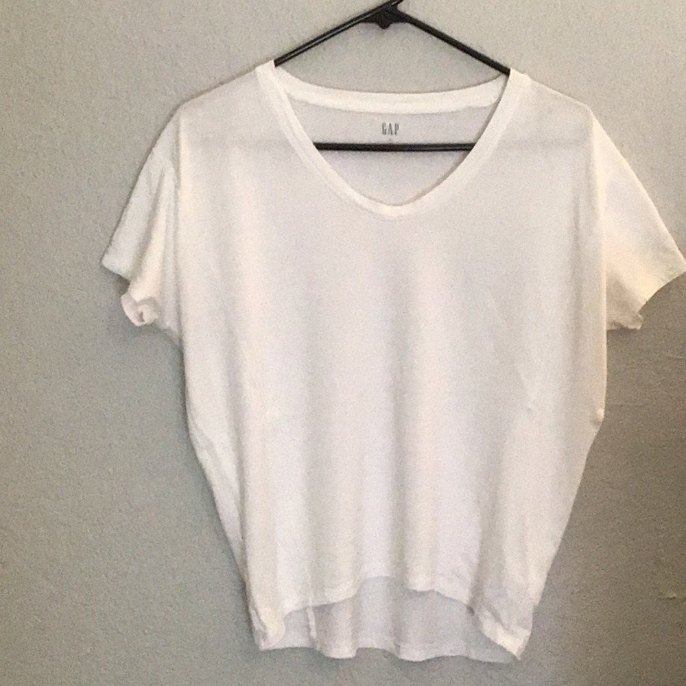 White Gap T-shirt